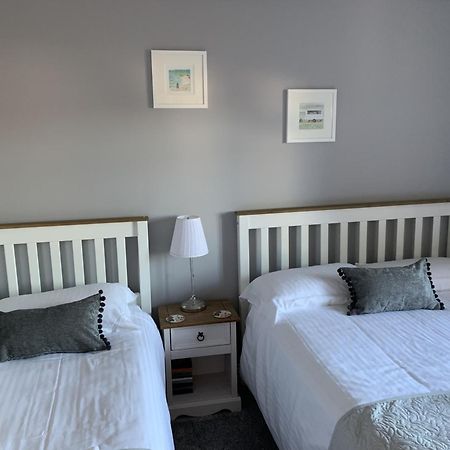 Hensleigh House Bed & Breakfast Charmouth Room photo