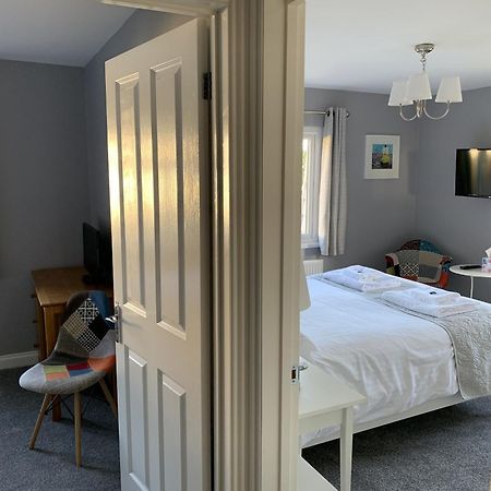 Hensleigh House Bed & Breakfast Charmouth Room photo