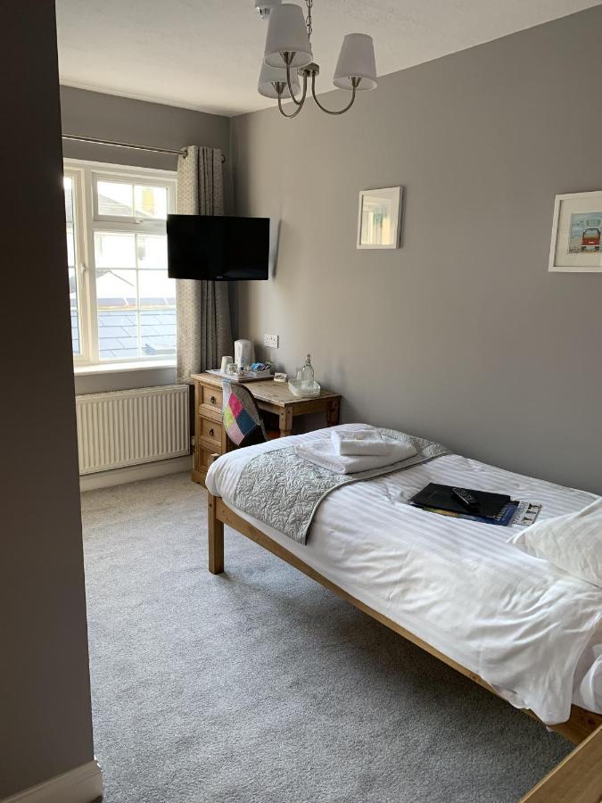 Hensleigh House Bed & Breakfast Charmouth Exterior photo