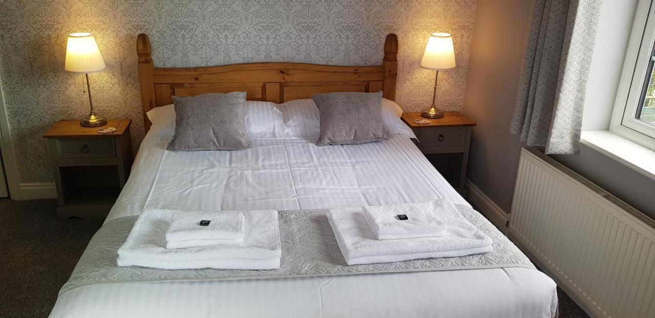 Hensleigh House Bed & Breakfast Charmouth Exterior photo