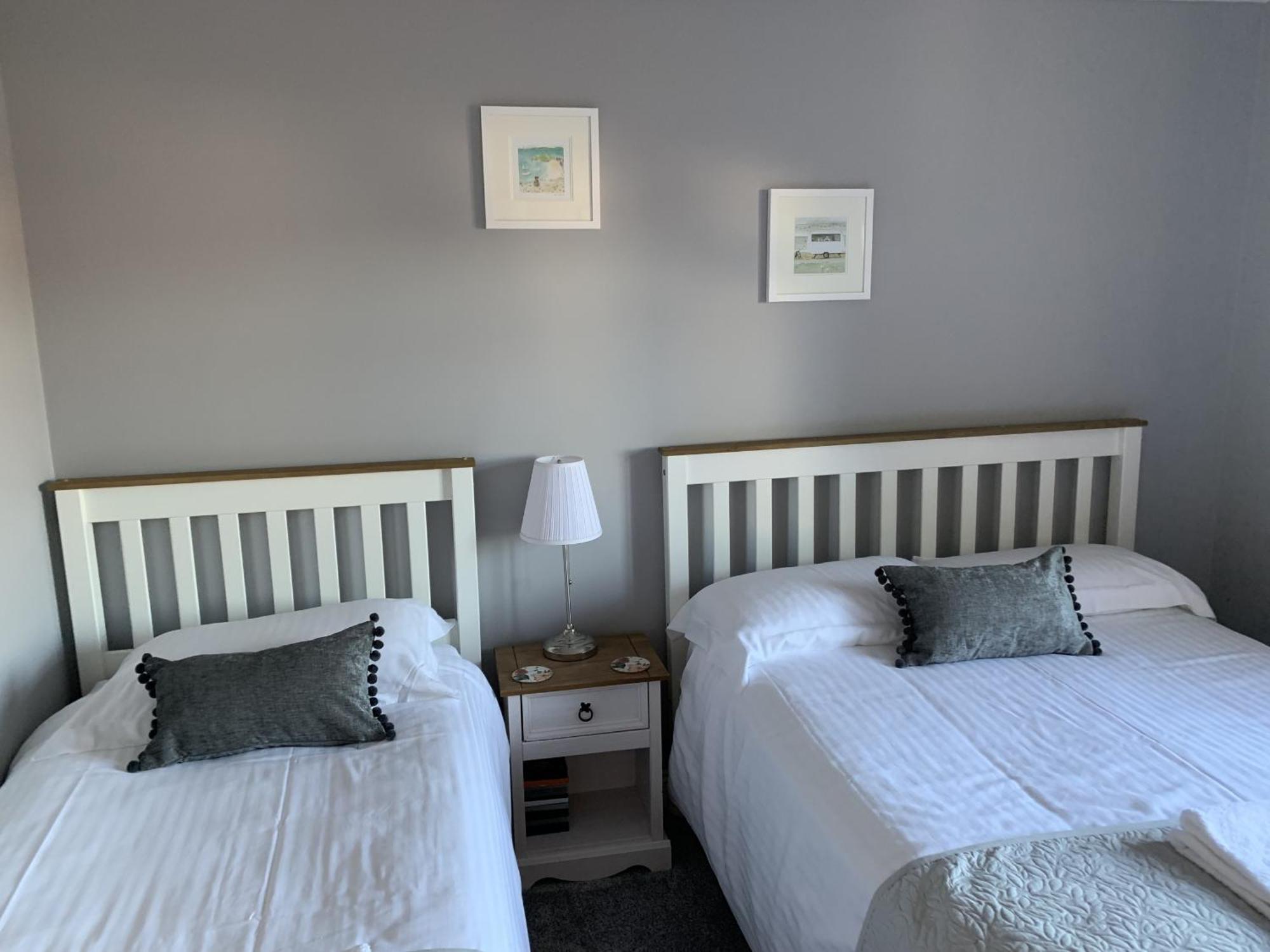 Hensleigh House Bed & Breakfast Charmouth Room photo