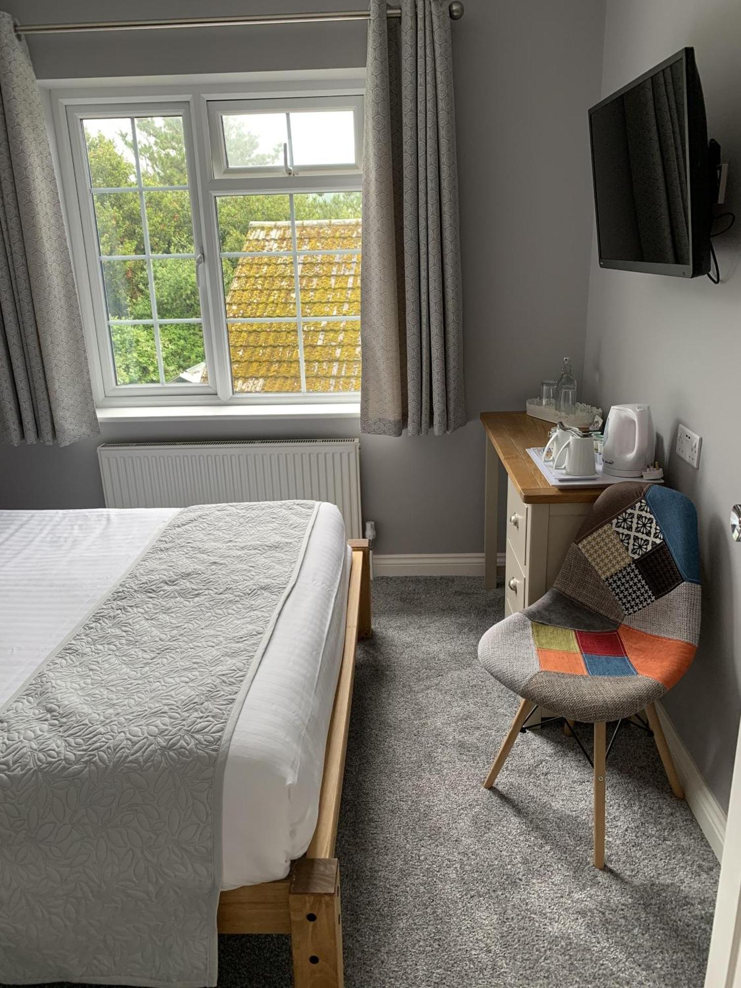 Hensleigh House Bed & Breakfast Charmouth Room photo